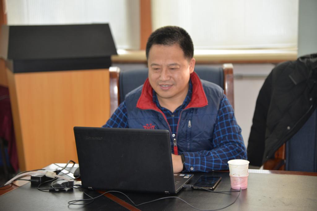 yl8cc永利经理陈庆山在会上讲话